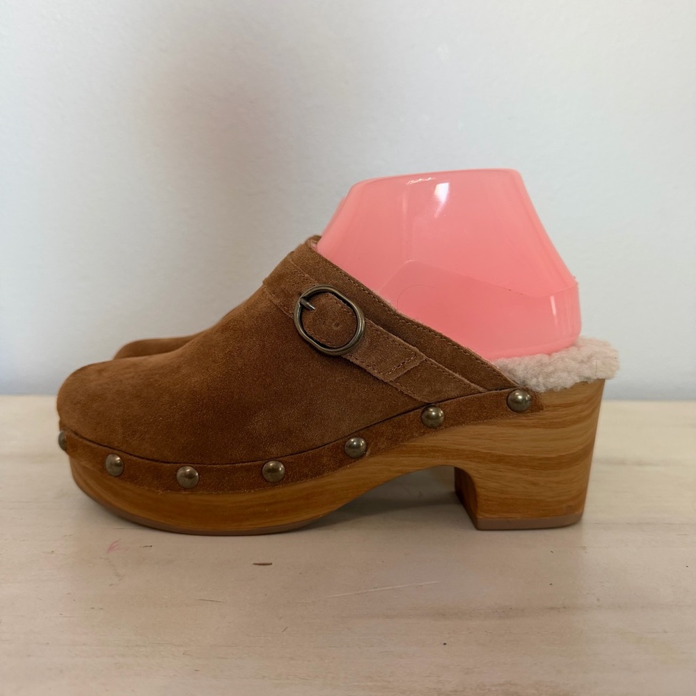 Chinese Laundry Brown Suede Carlie Clogs